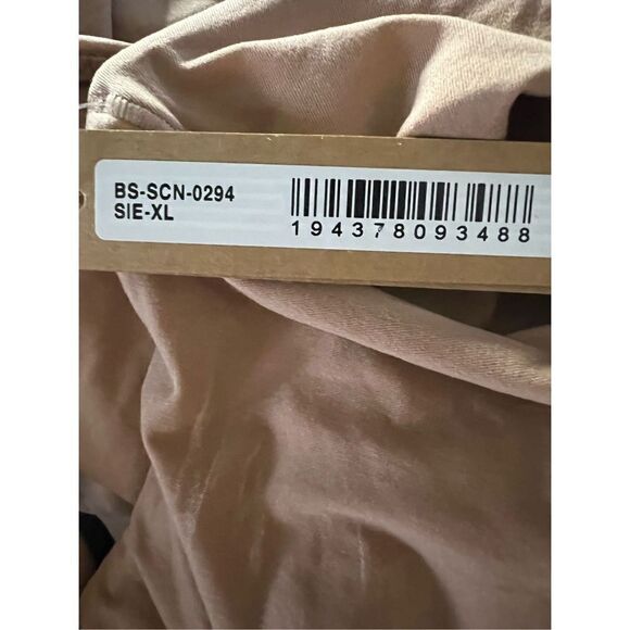 Skims Women's Sienna Fits Everybody Square Neck Sleeveless Bodysuit Size XL NWT - Picture 4 of 4